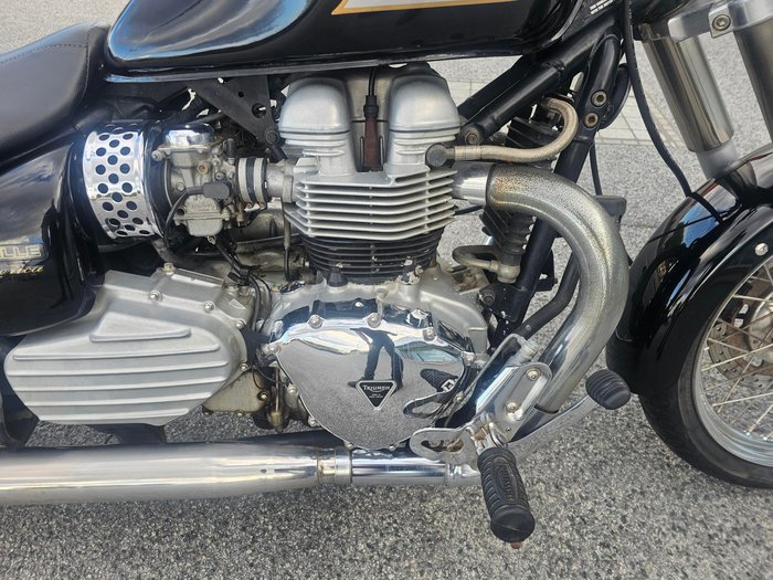 2002 Triumph America Black