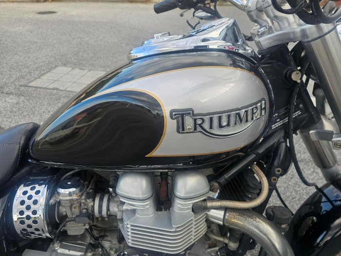 2002 Triumph America Black
