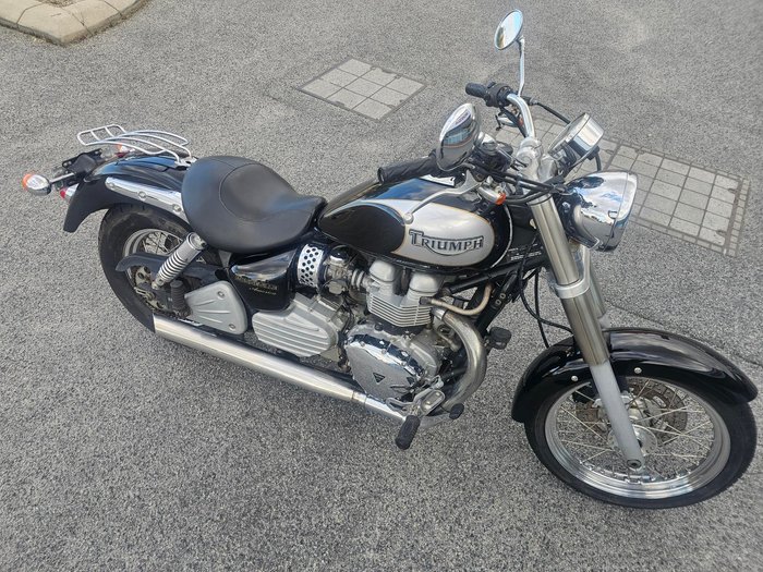 2002 Triumph America Black