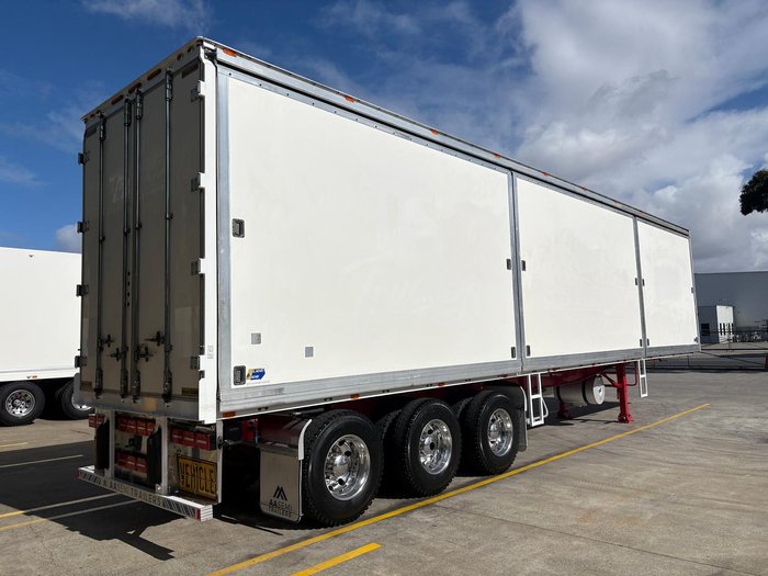2016 Maxitrans St3 22 Pallet Slide A Side (3 Door)