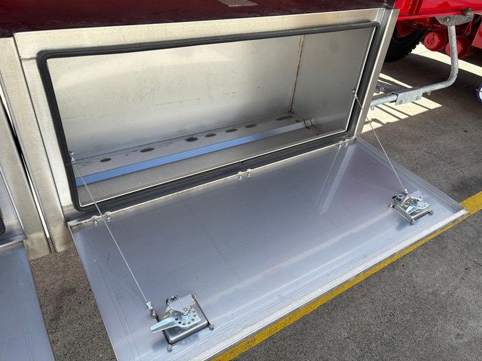 2016 Maxitrans St3 22 Pallet Slide A Side (3 Door)