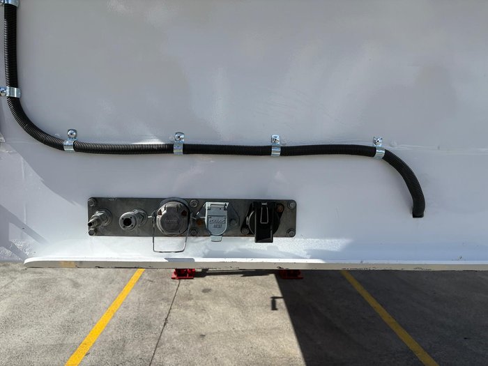 2016 Maxitrans St3 22 Pallet Slide A Side (3 Door)