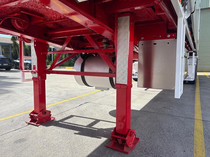 2016 Maxitrans St3 22 Pallet Slide A Side (3 Door)