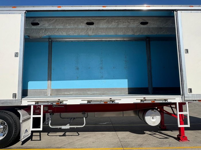 2016 Maxitrans St3 22 Pallet Slide A Side (3 Door)