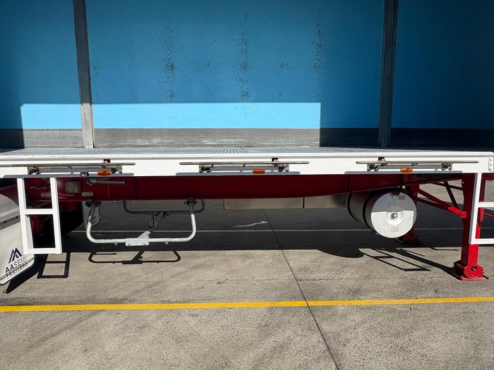 2016 Maxitrans St3 22 Pallet Slide A Side (3 Door)