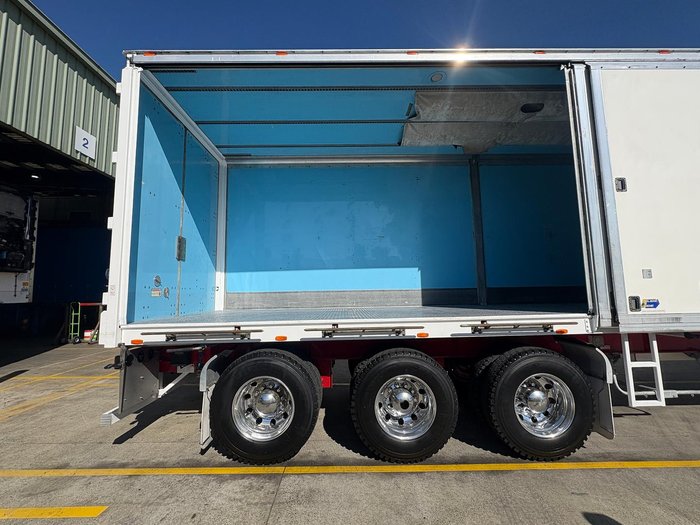 2016 Maxitrans St3 22 Pallet Slide A Side (3 Door)