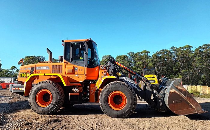2021 Doosan Dl250tc Orange