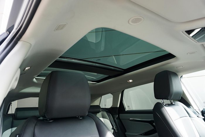 2023 Land Rover Range Rover Evoque P250 R-Dynamic SE