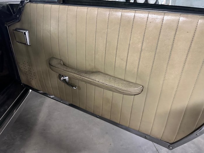 1968 Jensen FF I Green