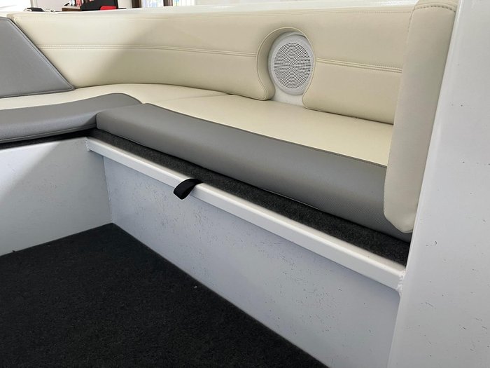 2024 QUINTREX 550 Freestyler