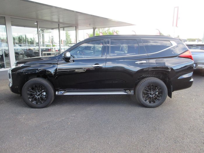 2023 Mitsubishi Pajero Sport GSR