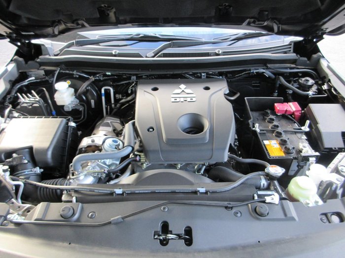 2023 Mitsubishi Pajero Sport GSR