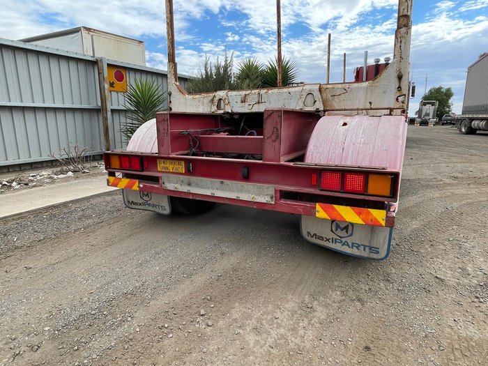 2010 CONFAB 11.6M Tri/A Step Deck Log Trailer