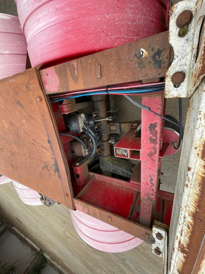 2010 CONFAB 11.6M Tri/A Step Deck Log Trailer