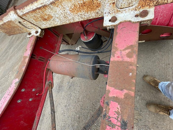 2010 CONFAB 11.6M Tri/A Step Deck Log Trailer