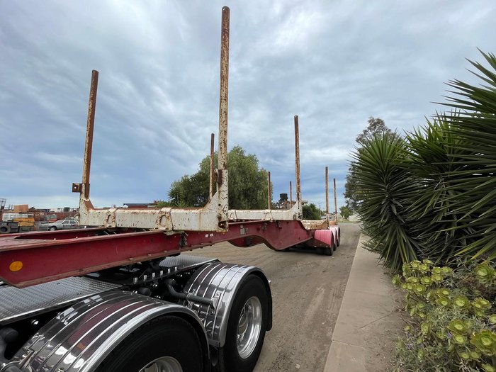 2010 CONFAB 11.6M Tri/A Step Deck Log Trailer