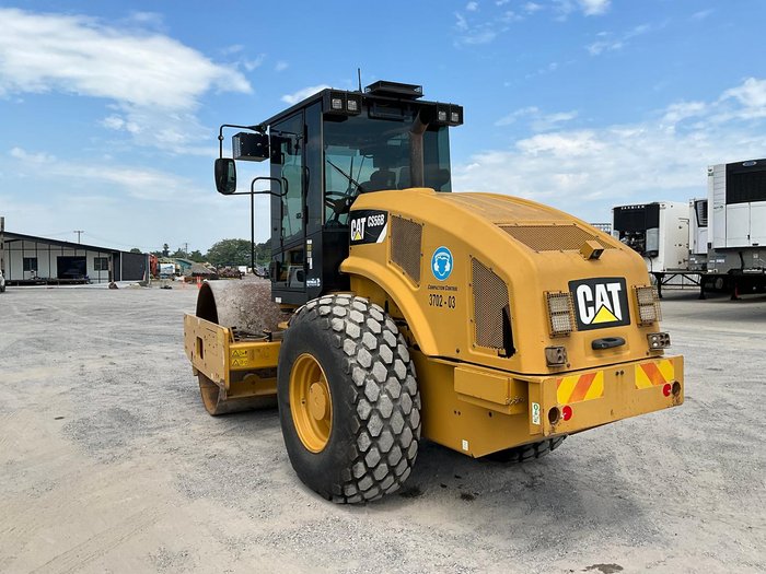 2017 Caterpillar Cs56b