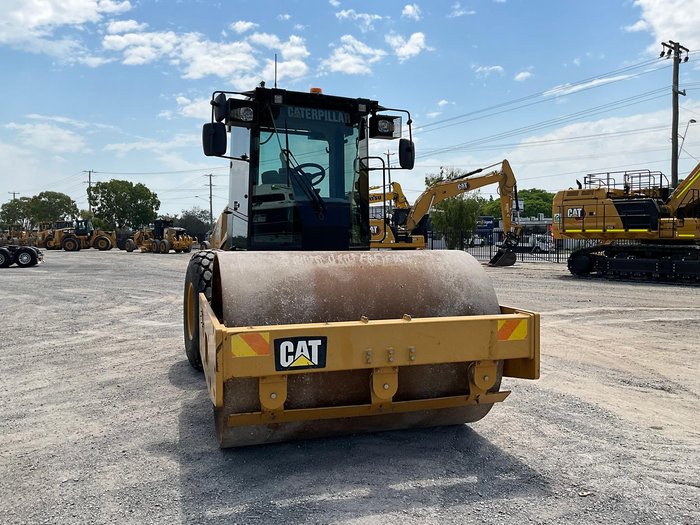 2017 Caterpillar Cs56b