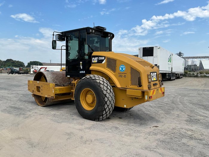2017 Caterpillar Cs56b
