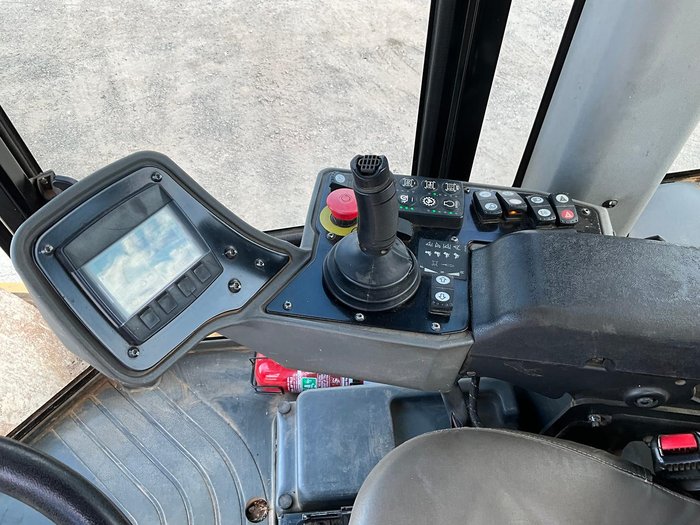 2017 Caterpillar Cs56b