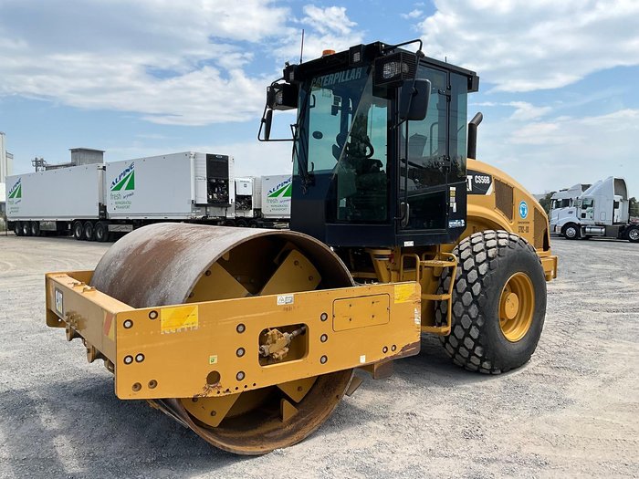 2017 Caterpillar Cs56b