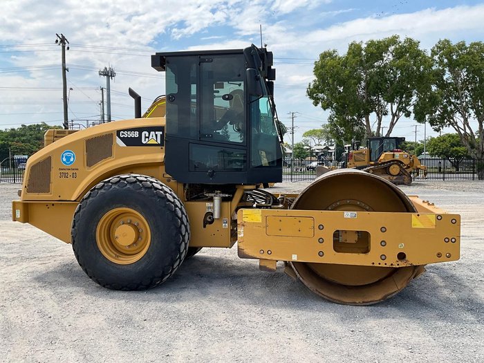2017 Caterpillar Cs56b