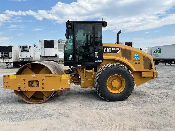 2017 Caterpillar Cs56b