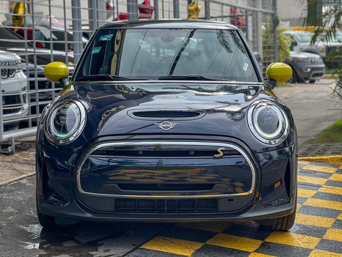 2022 MINI Mini Electric 3 Door SE Iconic