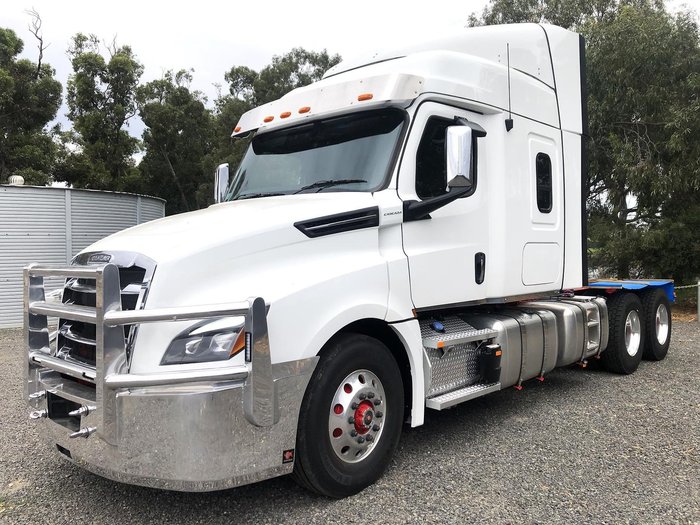 2023 Freightliner Cascadia 126 White