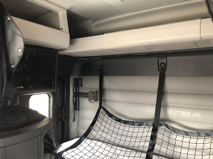 2023 Freightliner Cascadia 126 White