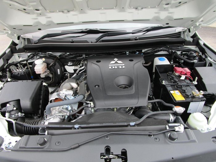 2023 Mitsubishi Triton GLX