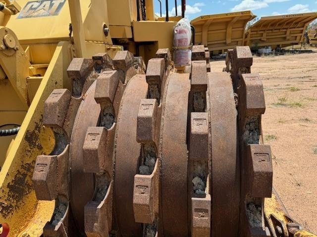 1990 Caterpillar 825C 
