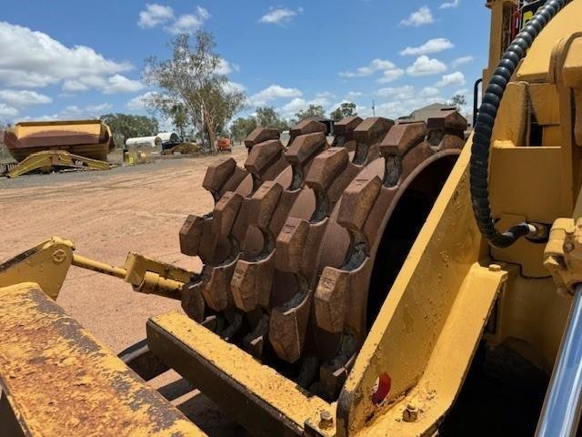 1990 Caterpillar 825C 