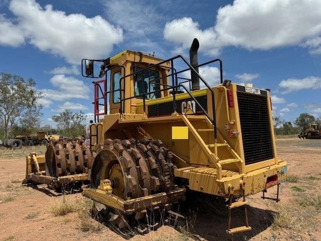 1990 Caterpillar 825C