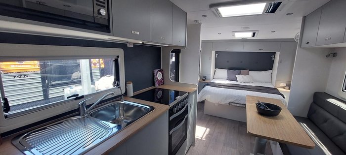 2023 JB Caravans 2023 Dirt Roader 22' Fd Family