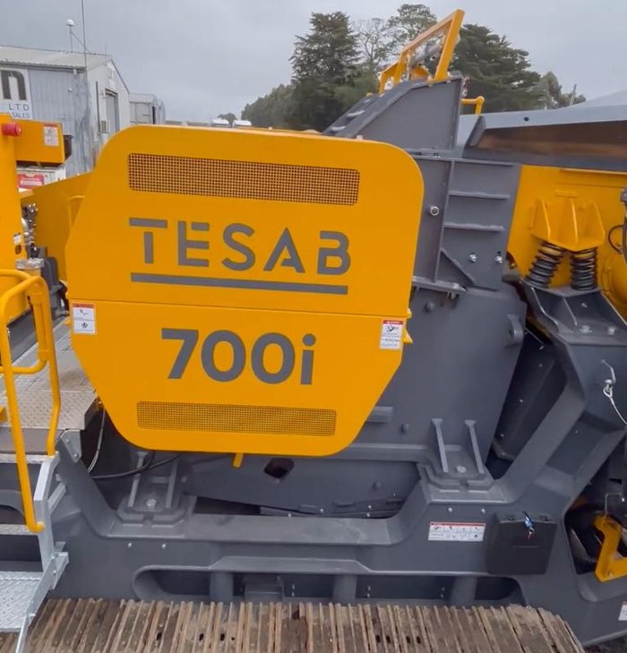 2023 TESAB 700i