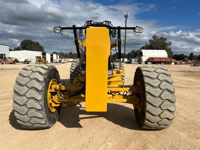 2012 Caterpillar 16M 