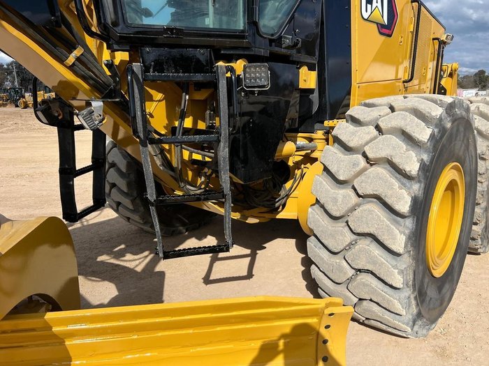 2012 Caterpillar 16M 