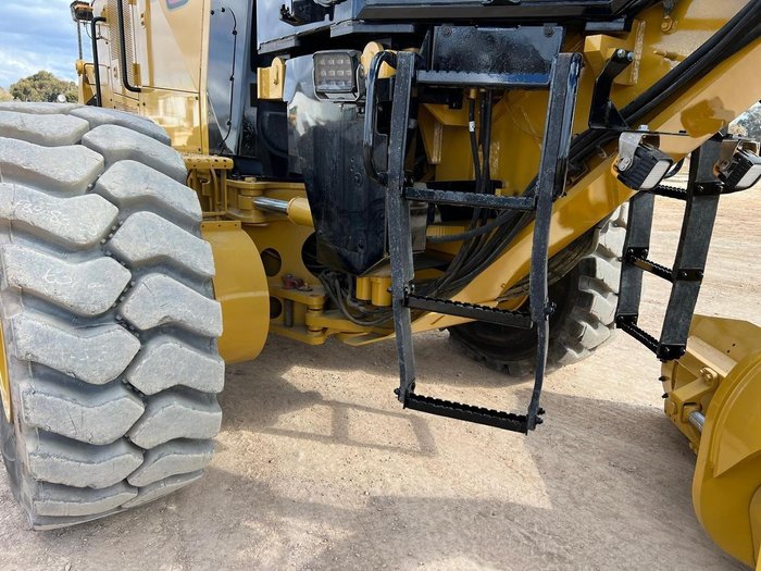 2012 Caterpillar 16M 