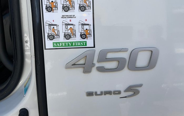 2017 Volvo Fm450 Only 256197 Klm Best Avait $161500 Plus Gst Light Use VOLVO FM450 SLEEPER WHITE