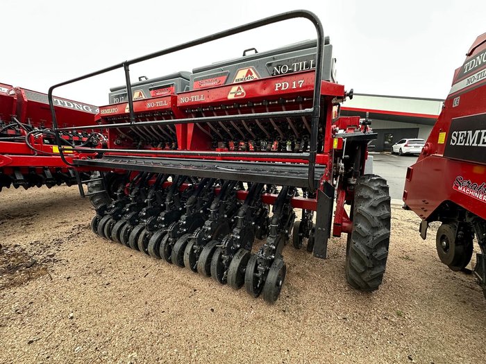 0 Semeato Pd17 Double Disc Seeder RED