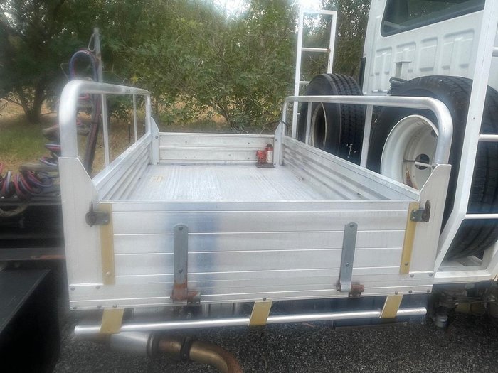 2009 Isuzu Frr 600 WHITE