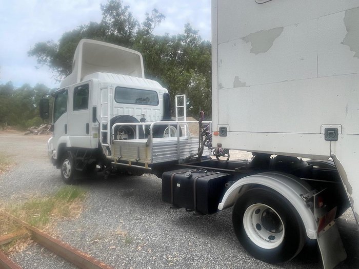 2009 Isuzu Frr 600 WHITE