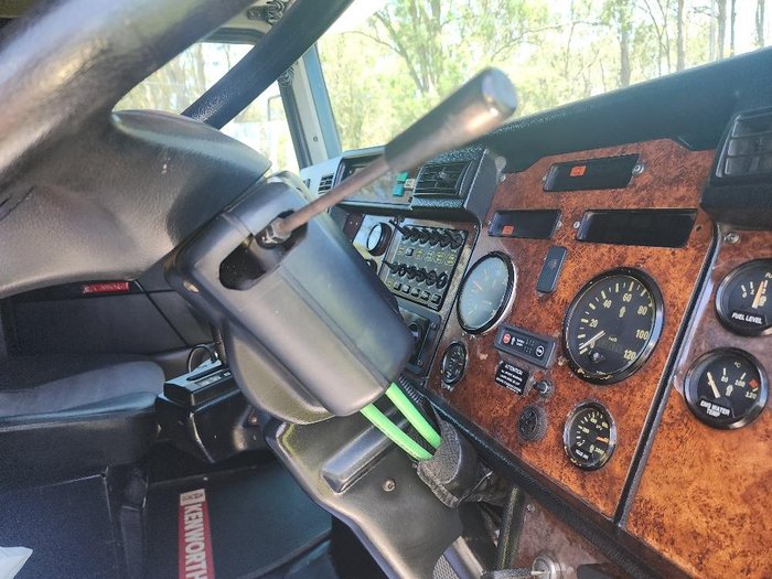 2012 Kenworth T359 440Hp Auto , Hydraulics