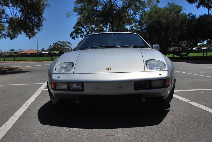 1985 Porsche 928 S (No Series) Polar Silver