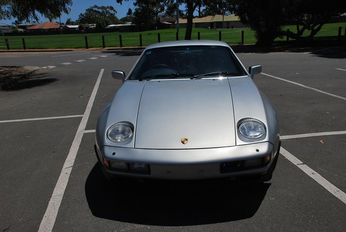 1985 Porsche 928 S (No Series) Polar Silver