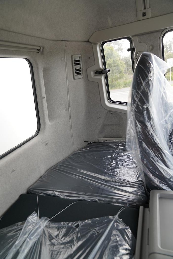 2024 Fuso Shogun Fu74 360Hp 14 Pallet Curtainsider Shogun FU74 White