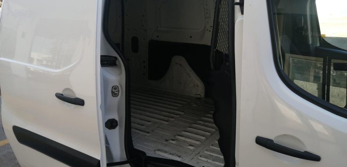 2017 Peugeot Partner MAXI