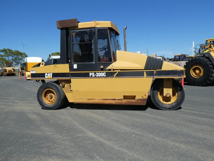 2005 Caterpillar PS 300C