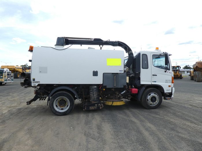 2008 Hino MACDONALD   JOHNSTON